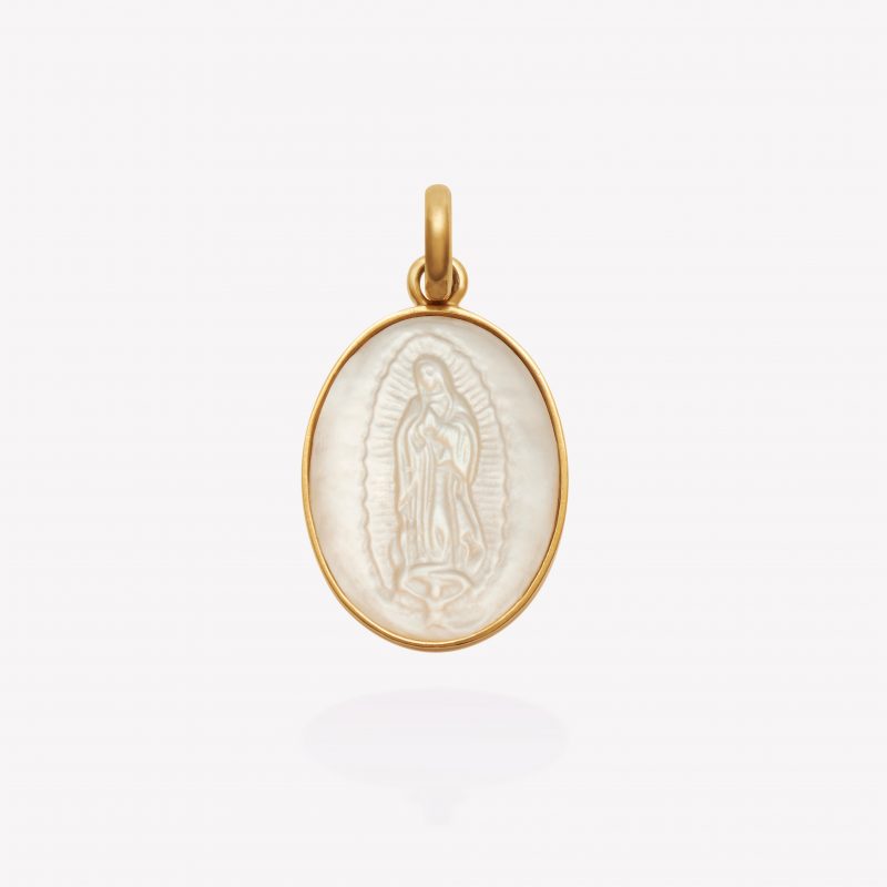 Dije oval nacar Virgen de Guadalupe