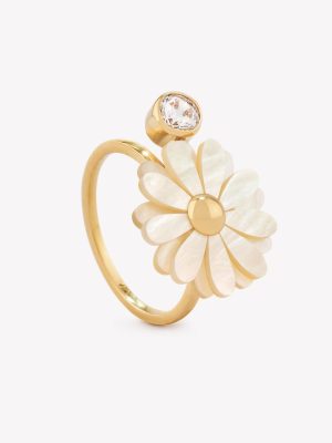 Anillo oro 18k amarillo, Margarita nácar.