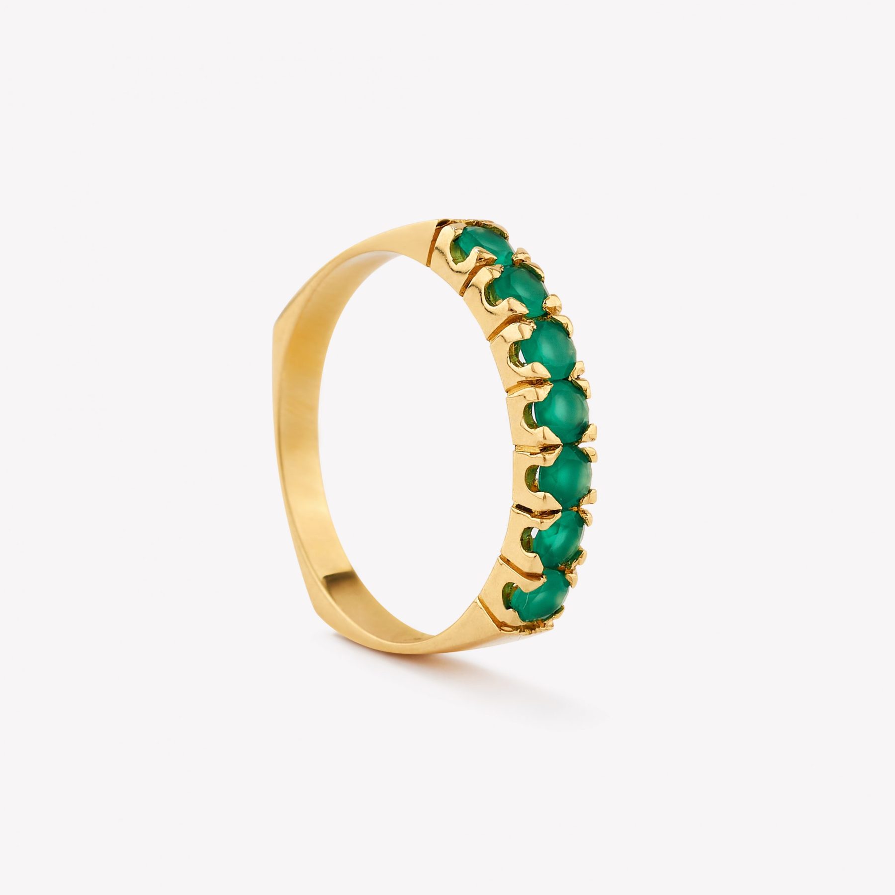 Anillo oro 18k amarillo, Rivier con 7 Ágatas.
