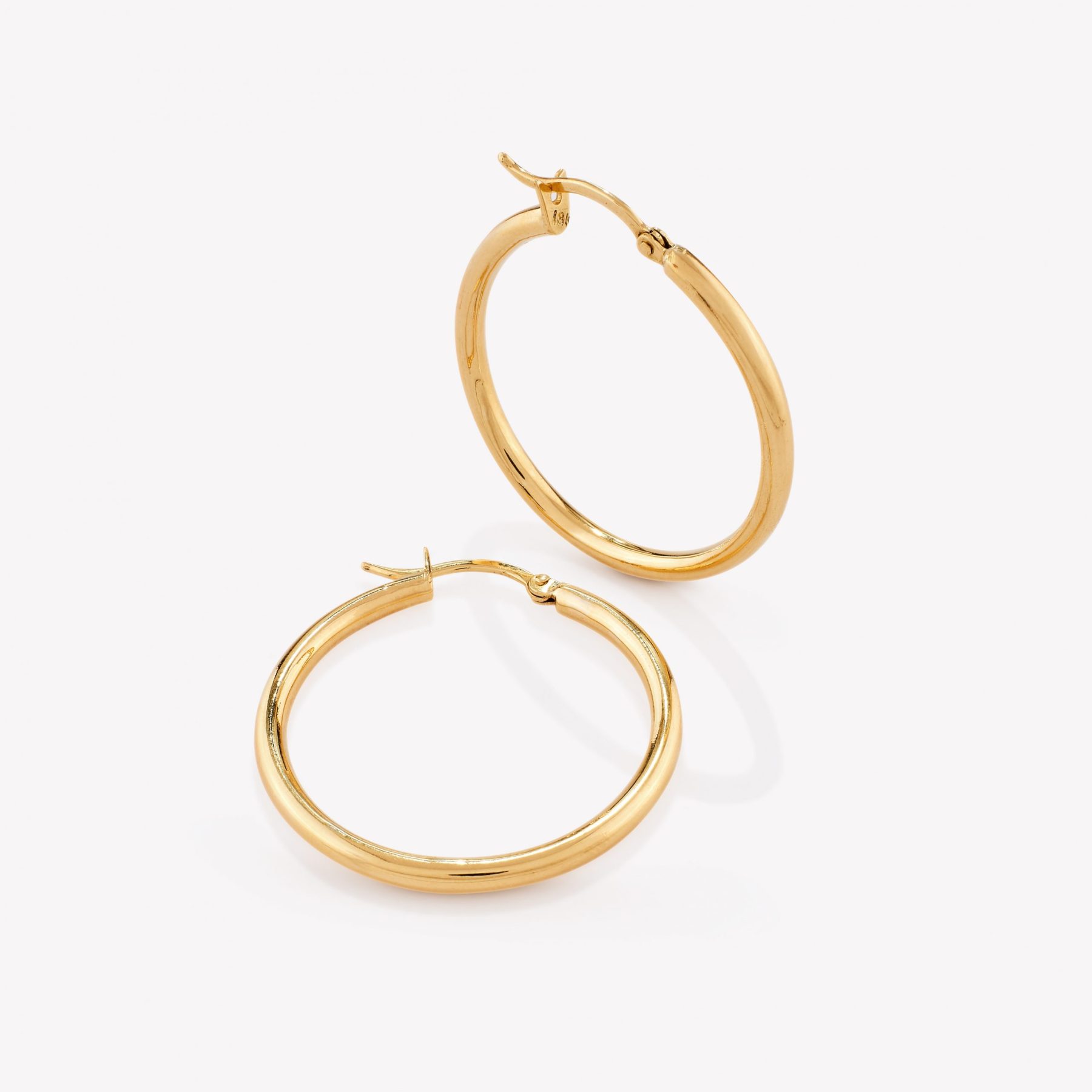 Argollas en oro 18k amarillo, Tubular de 4cm. de Diámetro.