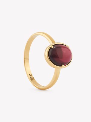 Anillo oro 18k amarillo, Biselado con Granate.