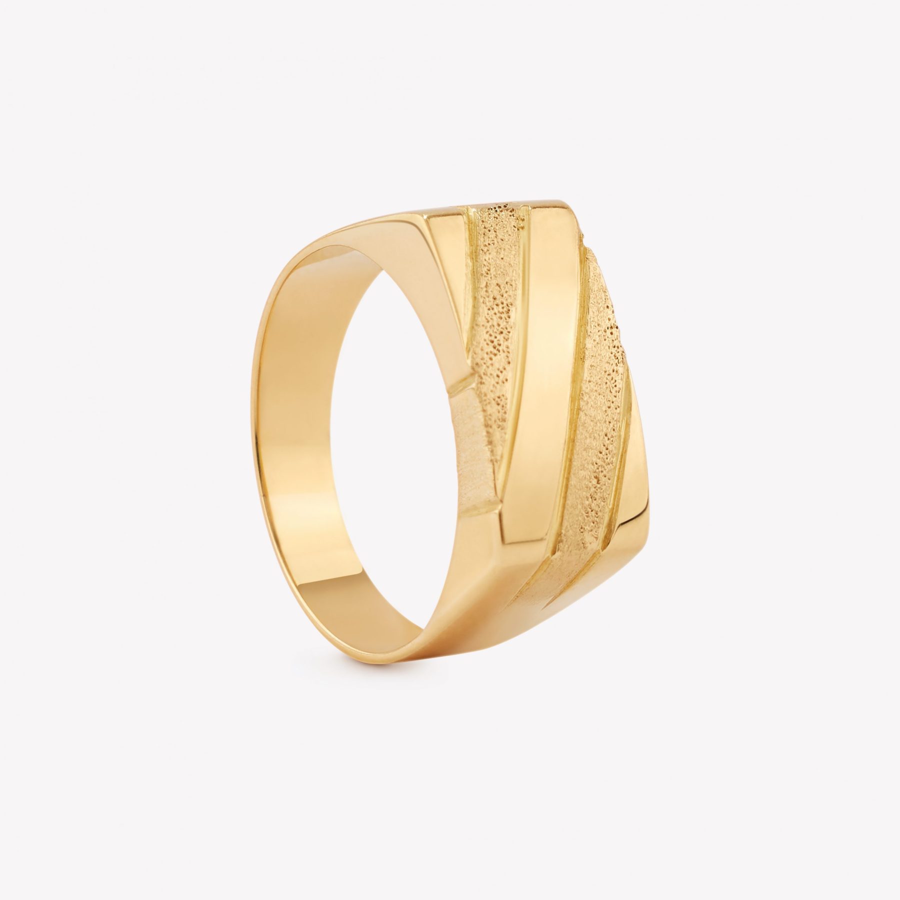 Chevalier oro 18k amarillo, Rectangular con Satinado.