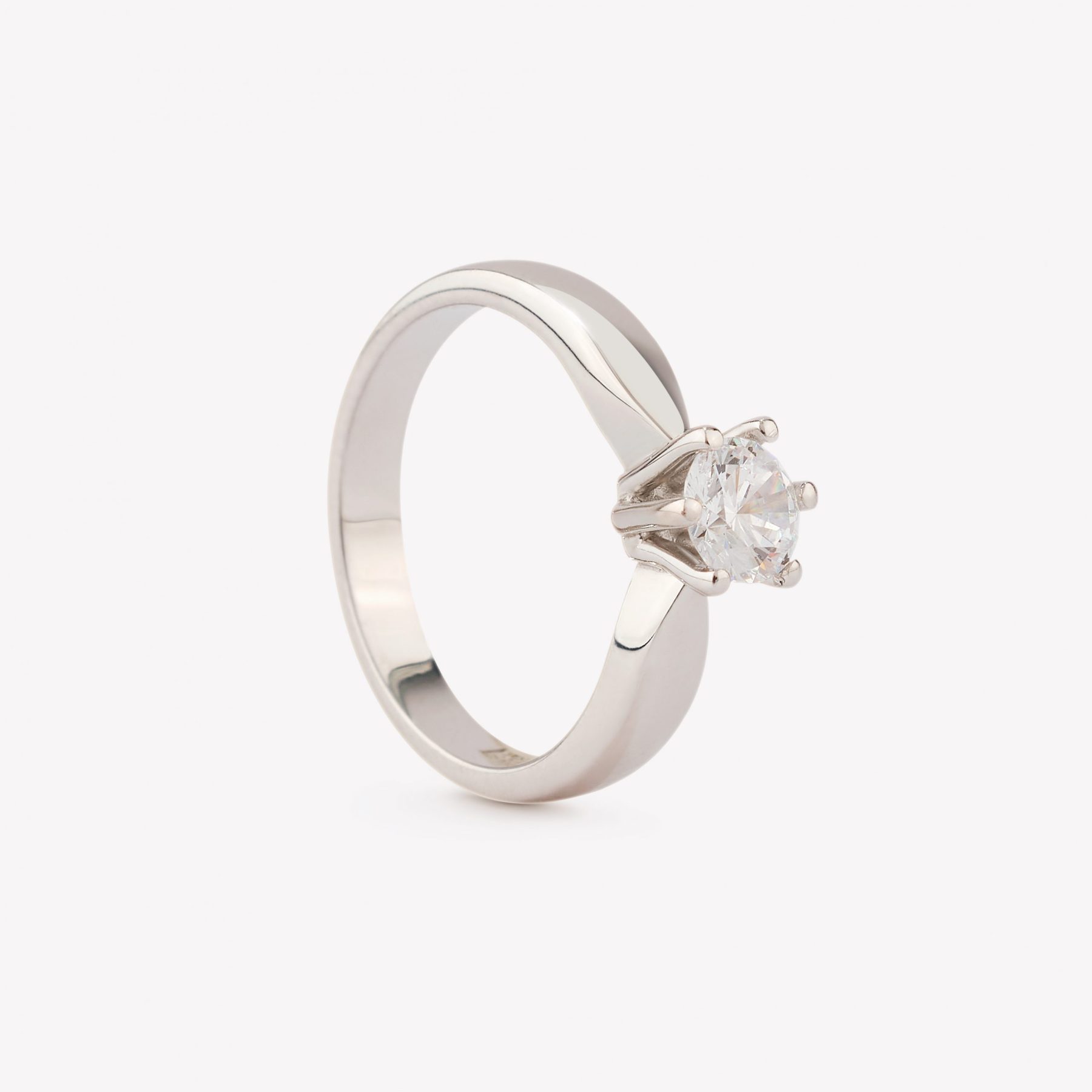 Anillo oro 18k blanco, Compromiso con Moissanite.