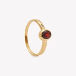 Anillo oro 18k amarillo, cabuchón Granate Oval.