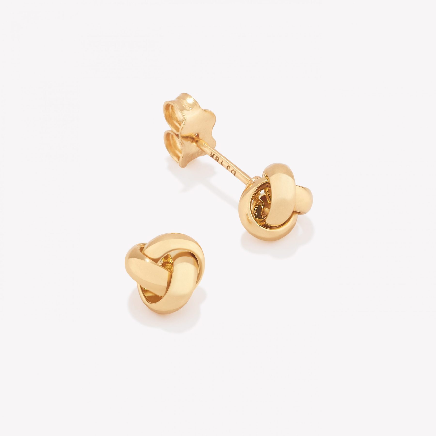 Aretes 18k amarillo, Entrelazados