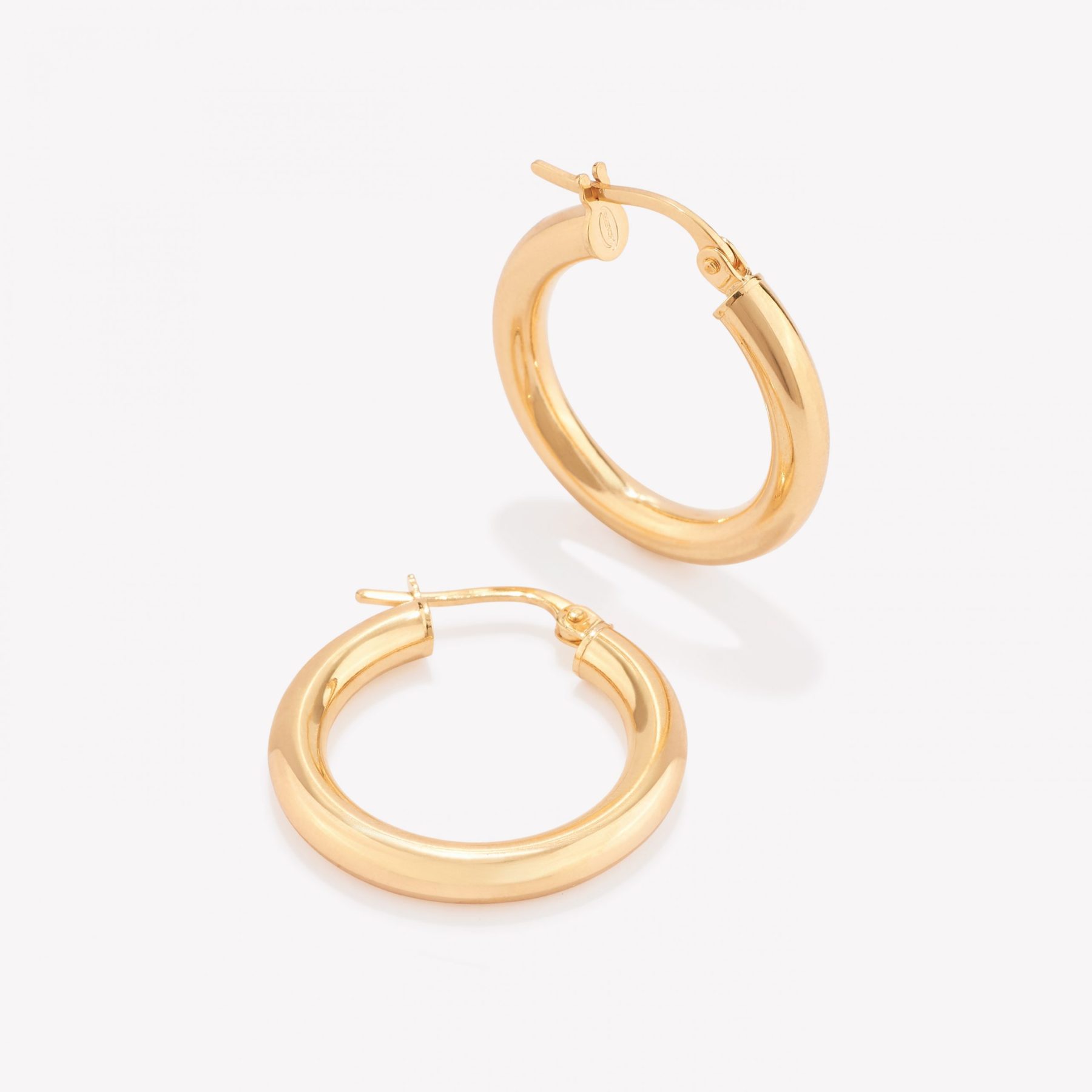 Argollas 18k amarillo, Tubular 1.5cm.