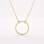 Cadena Martillada Karma 45cms., Oro Amarillo