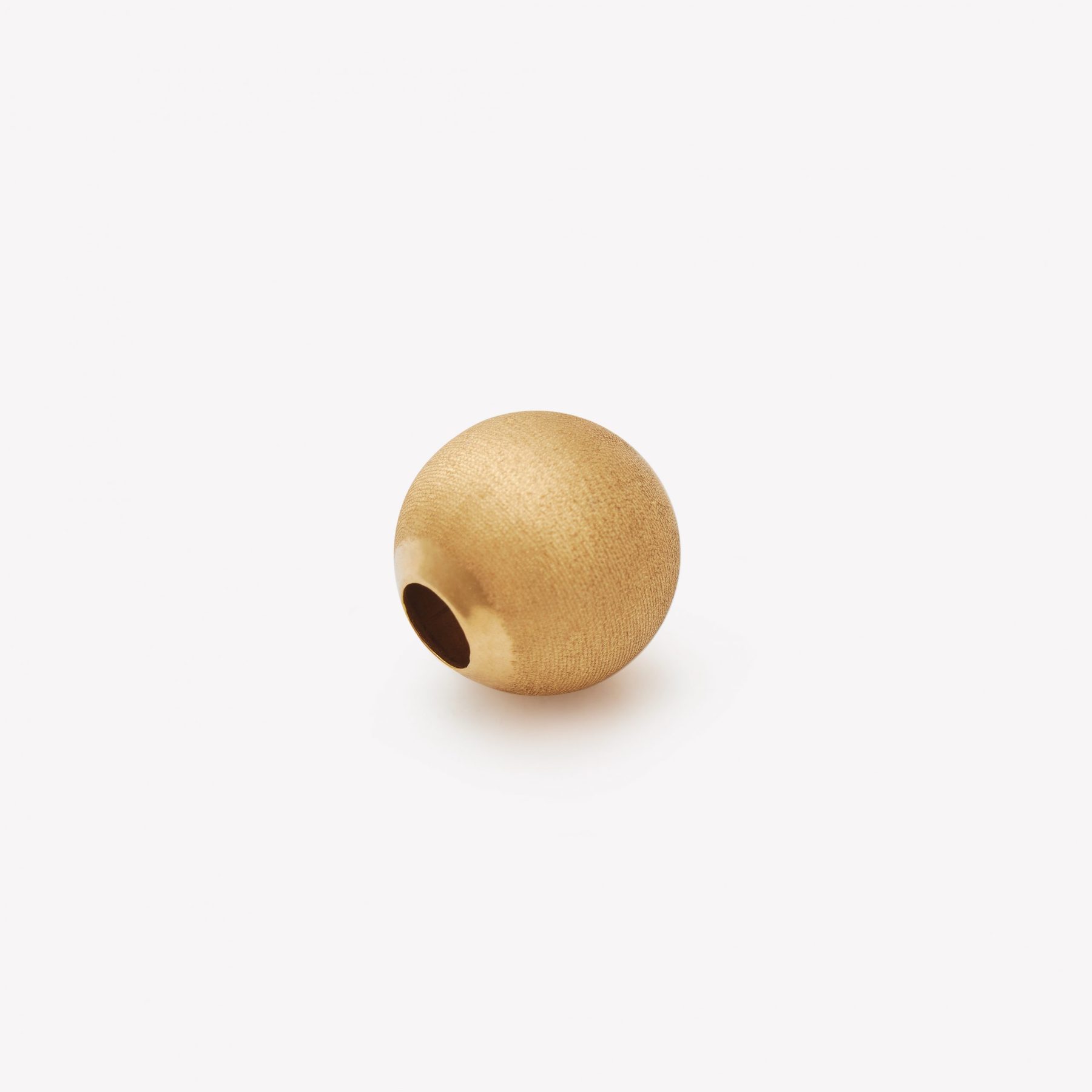 Dije oro 18k amarillo, Dona Satinada.