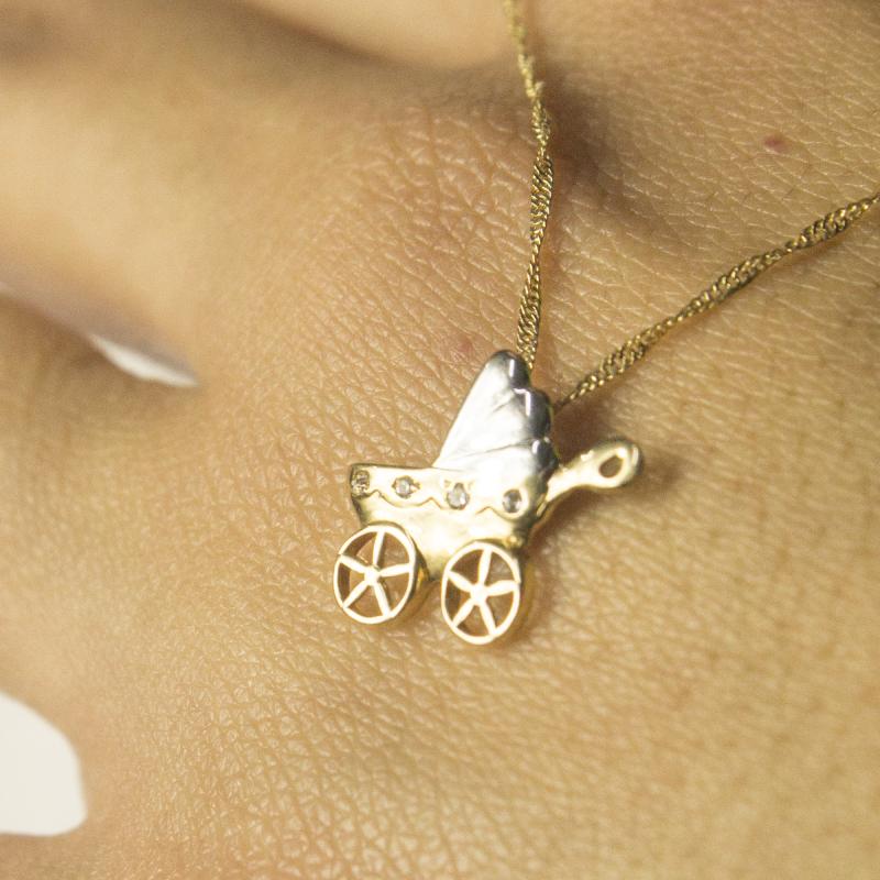 Dije oro 18k amarillo y blanco, Coche Vintage.