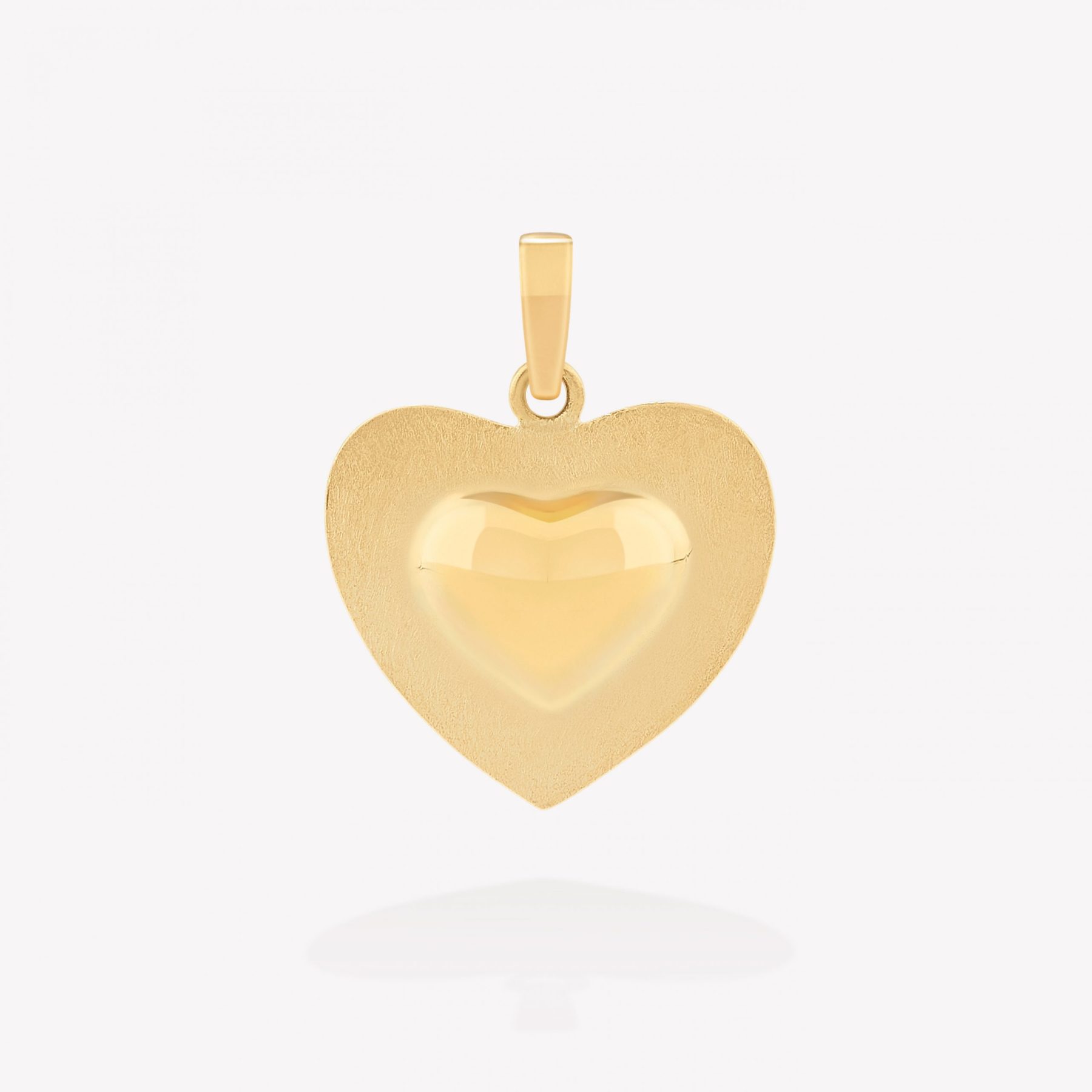 Dije oro 18k amarillo, Corazón doble con fondo escarchado.