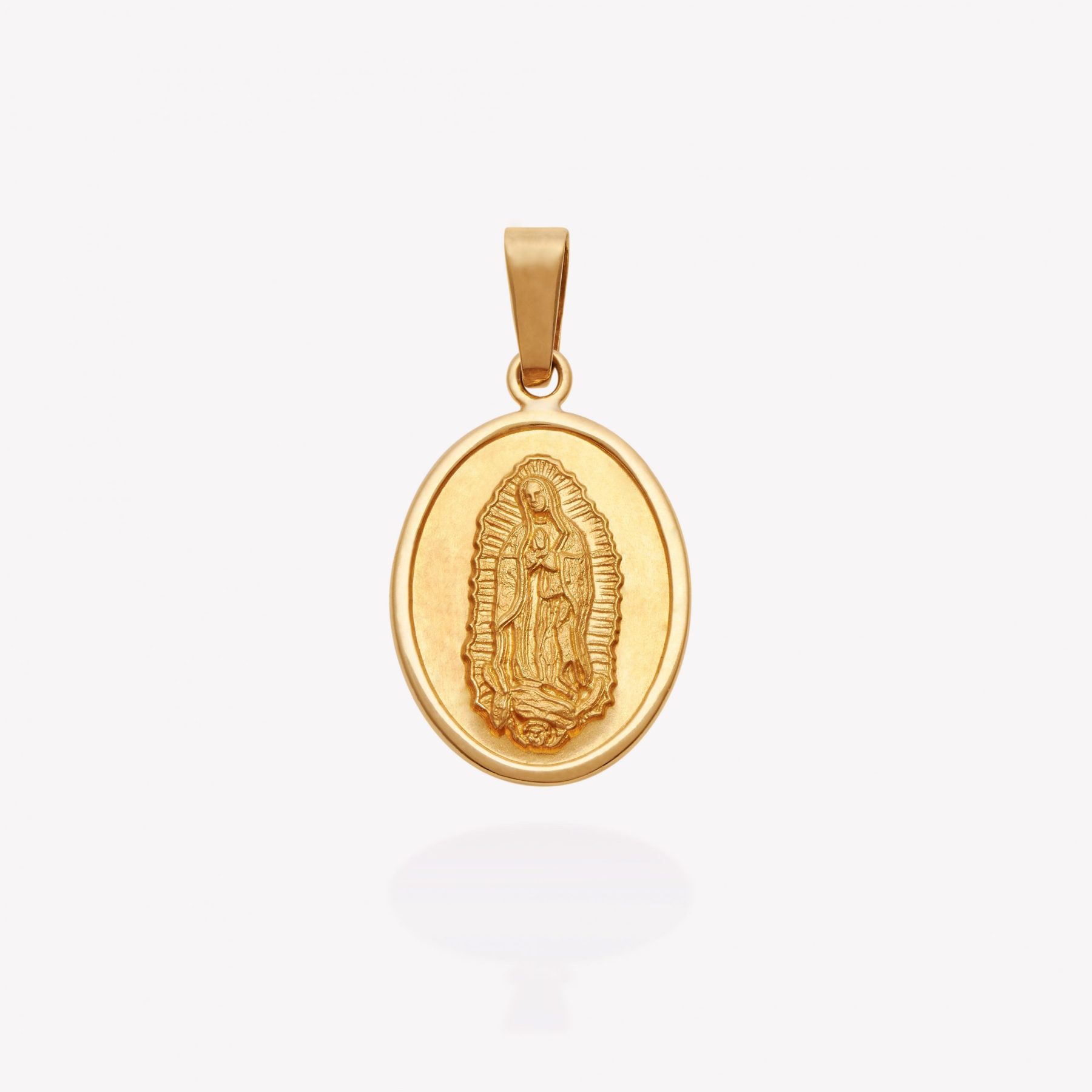 Medalla oro 18k amarillo, Oval Virgen de Guadalupe.