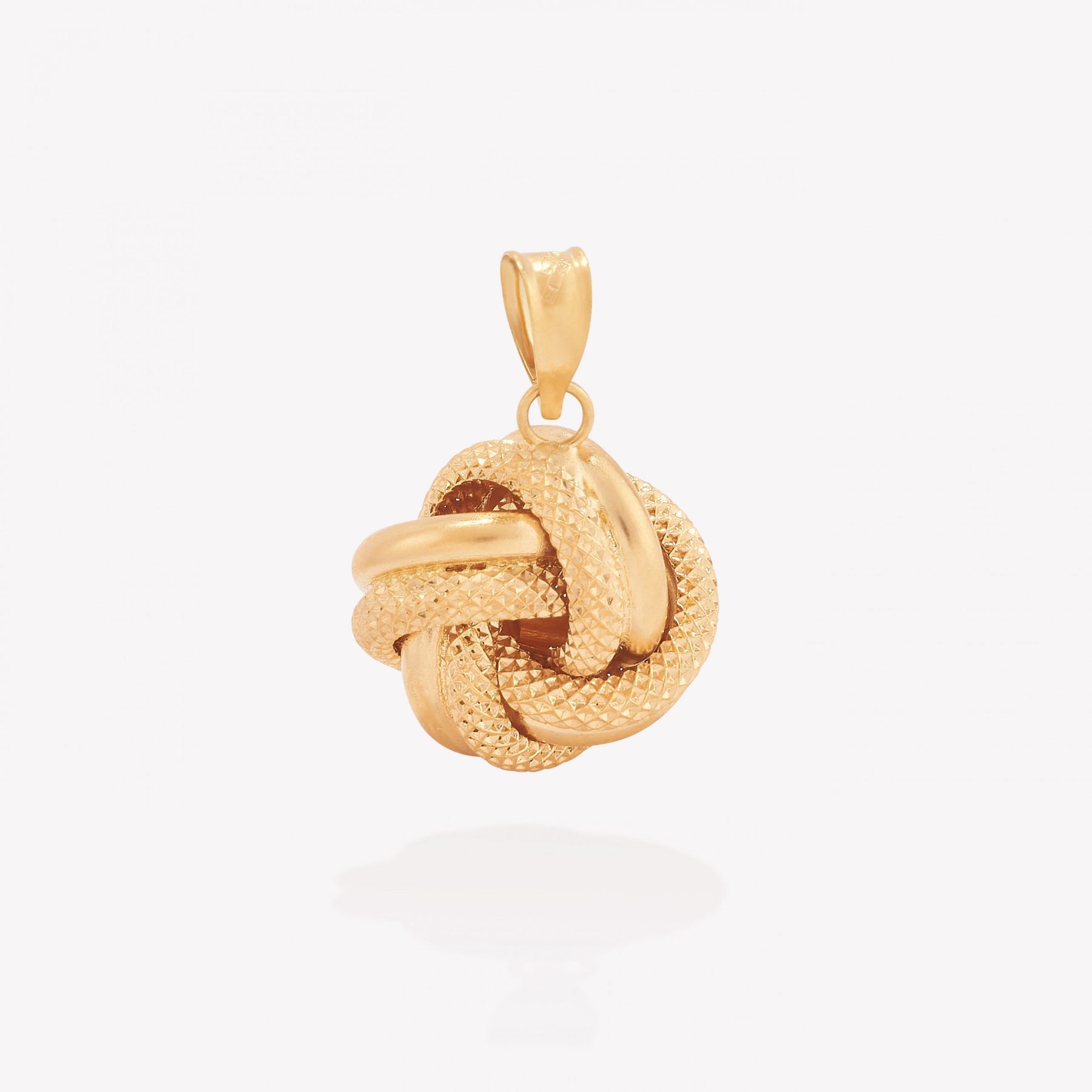 Dije oro 18k amarillo, Entrelazado con Diseño.