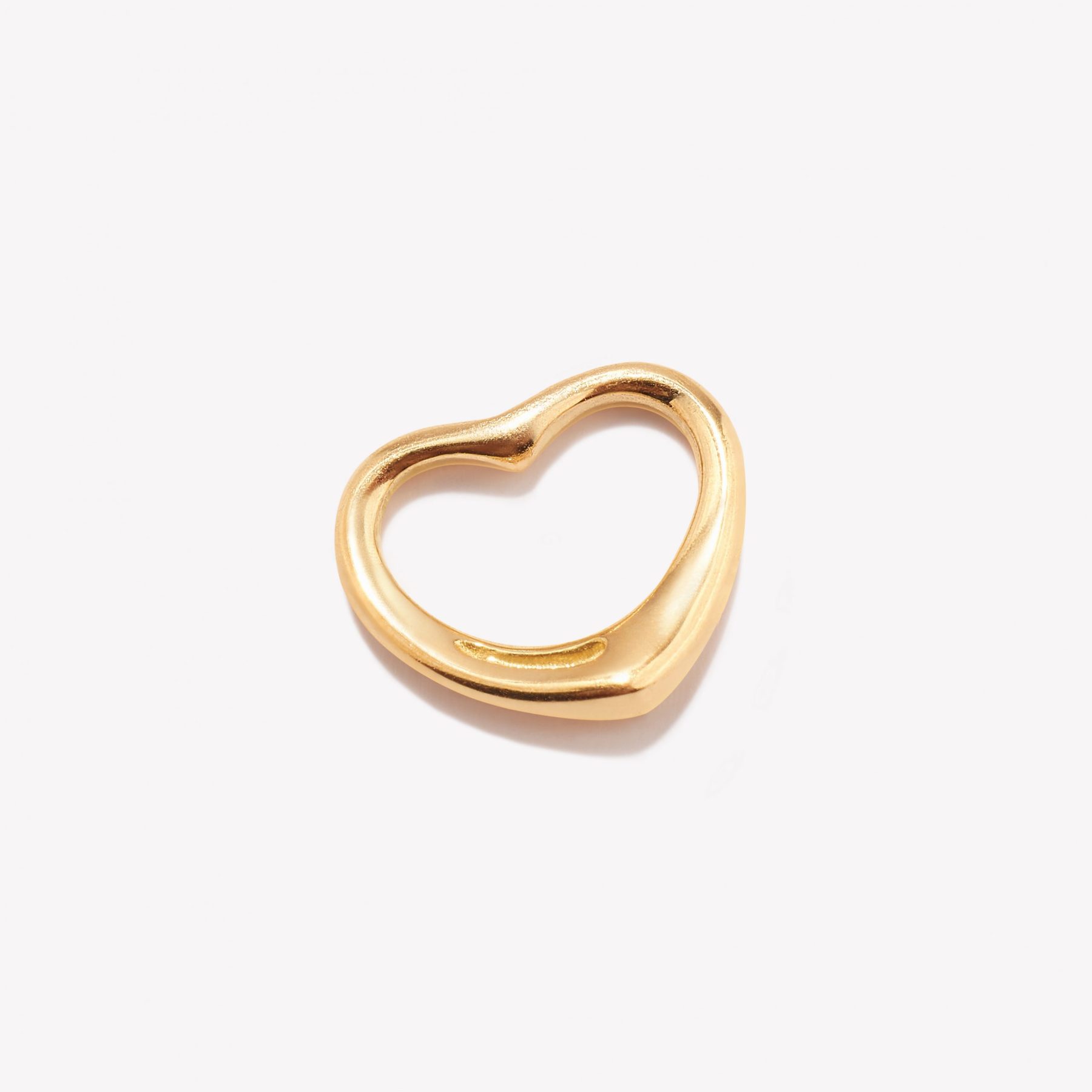 Dije oro 18k amarillo, Corazón Bisel Embutido Mediano.