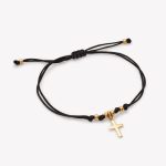Pulsera Macrame Negro con Dije Cruz, Oro Amarillo
