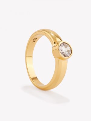 Anillo Biselado con Circon #5.5, Oro amarillo