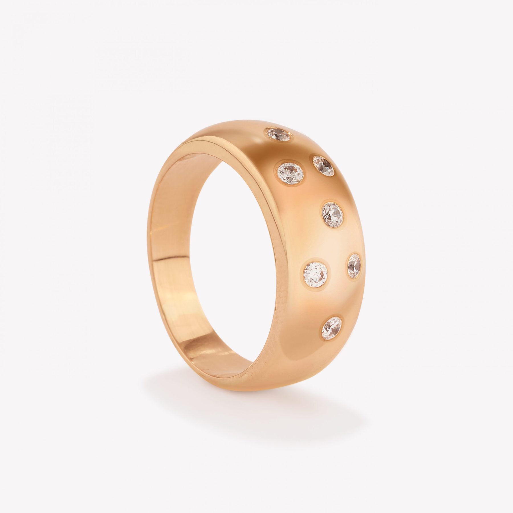Anillo oro 18k amarillo, Bombe con Brillantes Moissanita.
