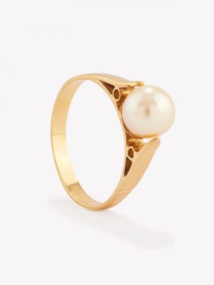 Anillo Tradicional con Perla Cultivada de Mar, Oro Amarillo