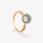 Anillo oro 18k amarillo, Pomelato Azul con 3 Brillantes Moissanitas.