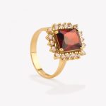 Anillo oro 18k amarillo, Roseta Granate Octagonal.