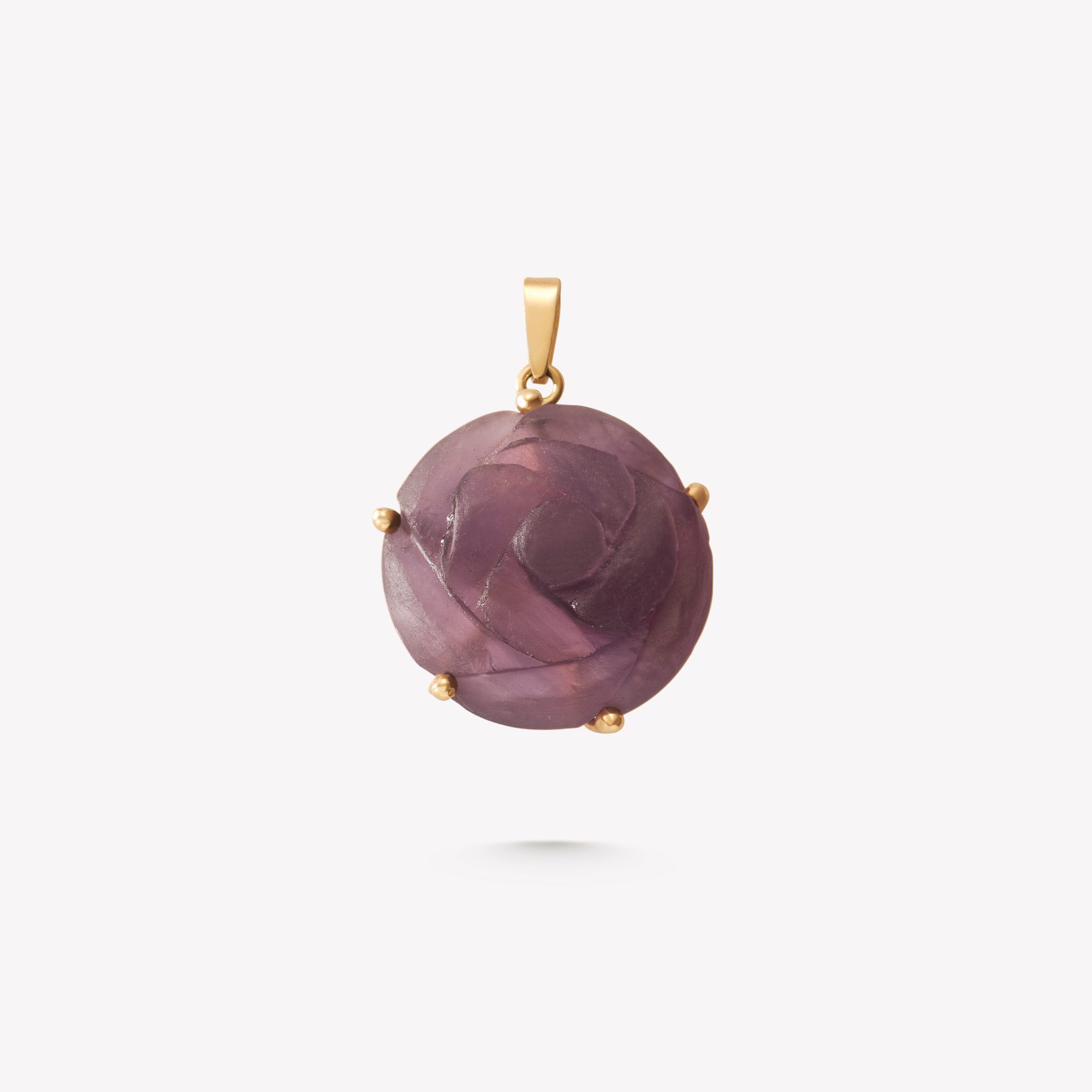 Dije oro 18k amarillo, Tallado en ROSA en Cuarzo AMATISTA Pavonado
