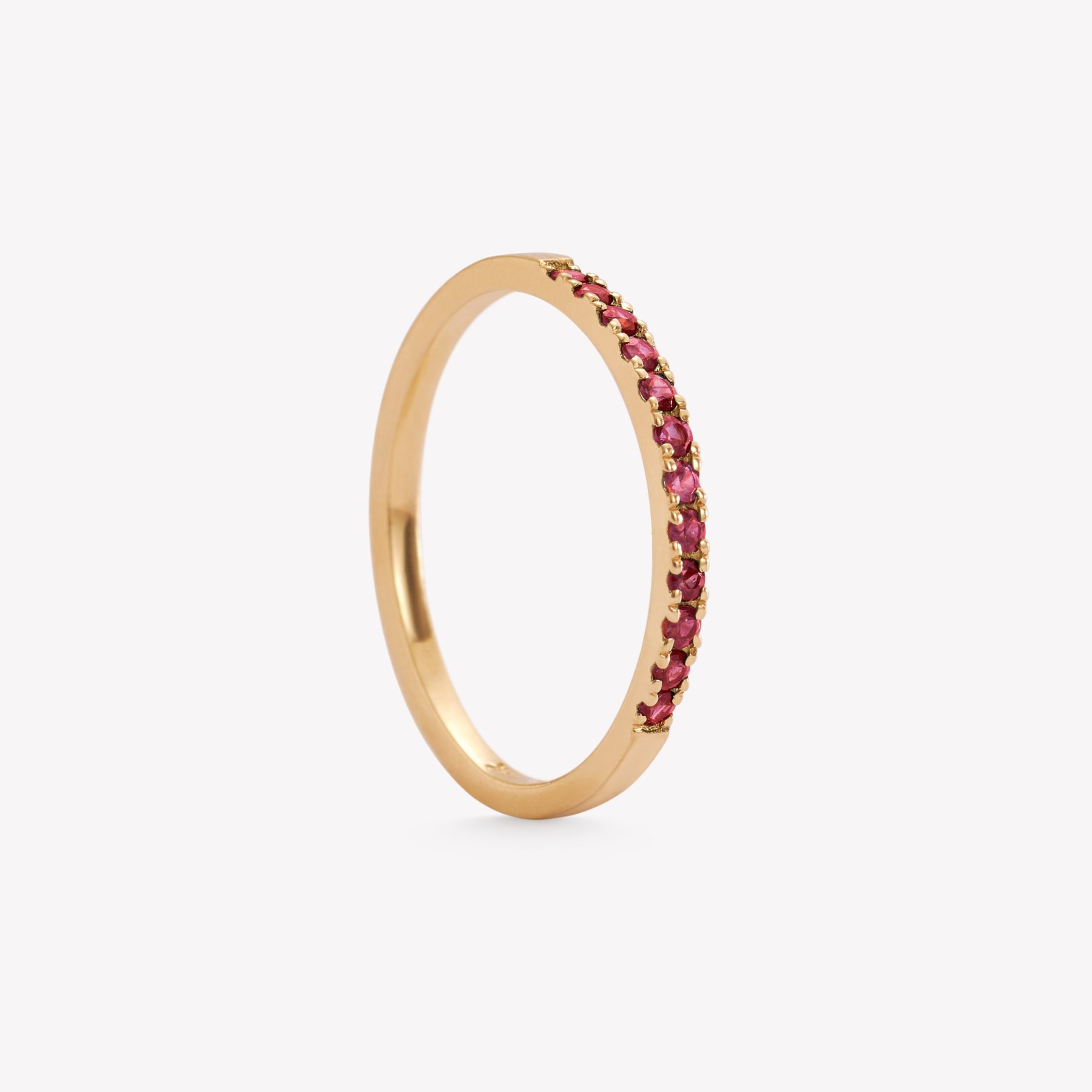 Anillo oro 18k amarillo,  rivier con Rubies.