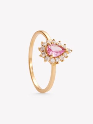 Anillo oro 18k amarillo, Roseta con zafiro rosa.