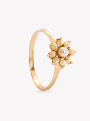 Sortija oro 18k amarillo, roseta con perlas cultivadas