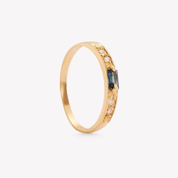 Anillo oro 18k amarillo, con Zafiro Azul