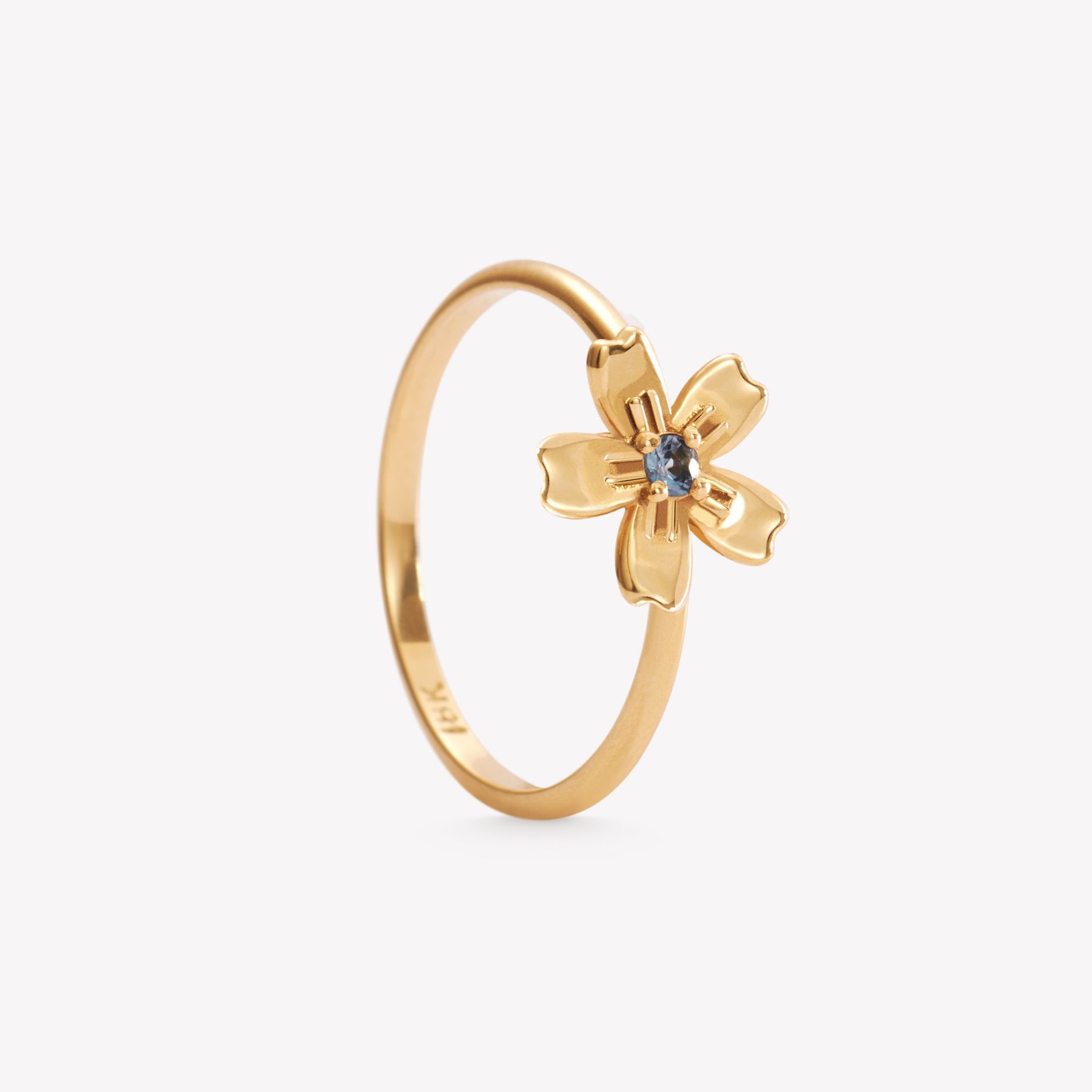 Sortija oro 18k amarillo, Flor con Zafiro Azul