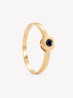 Sortija oro 18k amarillo, Punto Luz con zafiro azul.