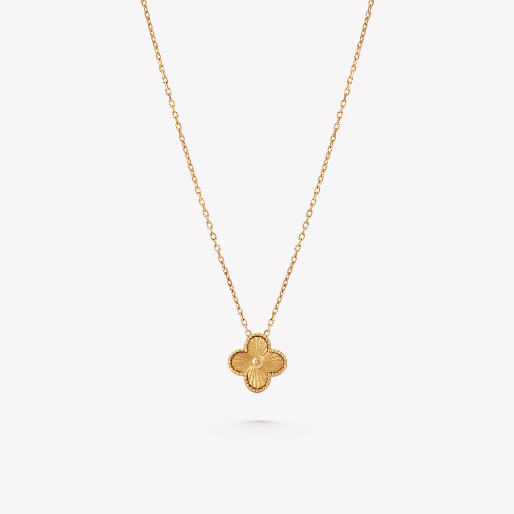 Cadena oro 18k amarillo, Martillada 20x50cm. Dije Flor imperial