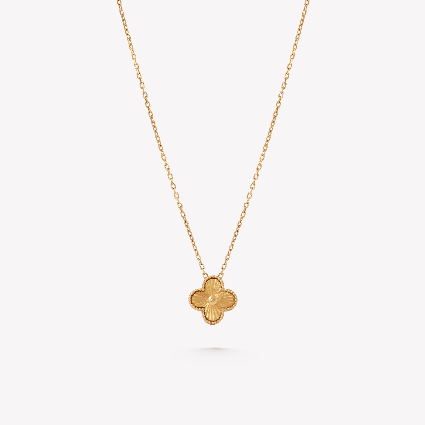 Cadena oro 18k amarillo, Martillada 20x50cm. Dije Flor imperial
