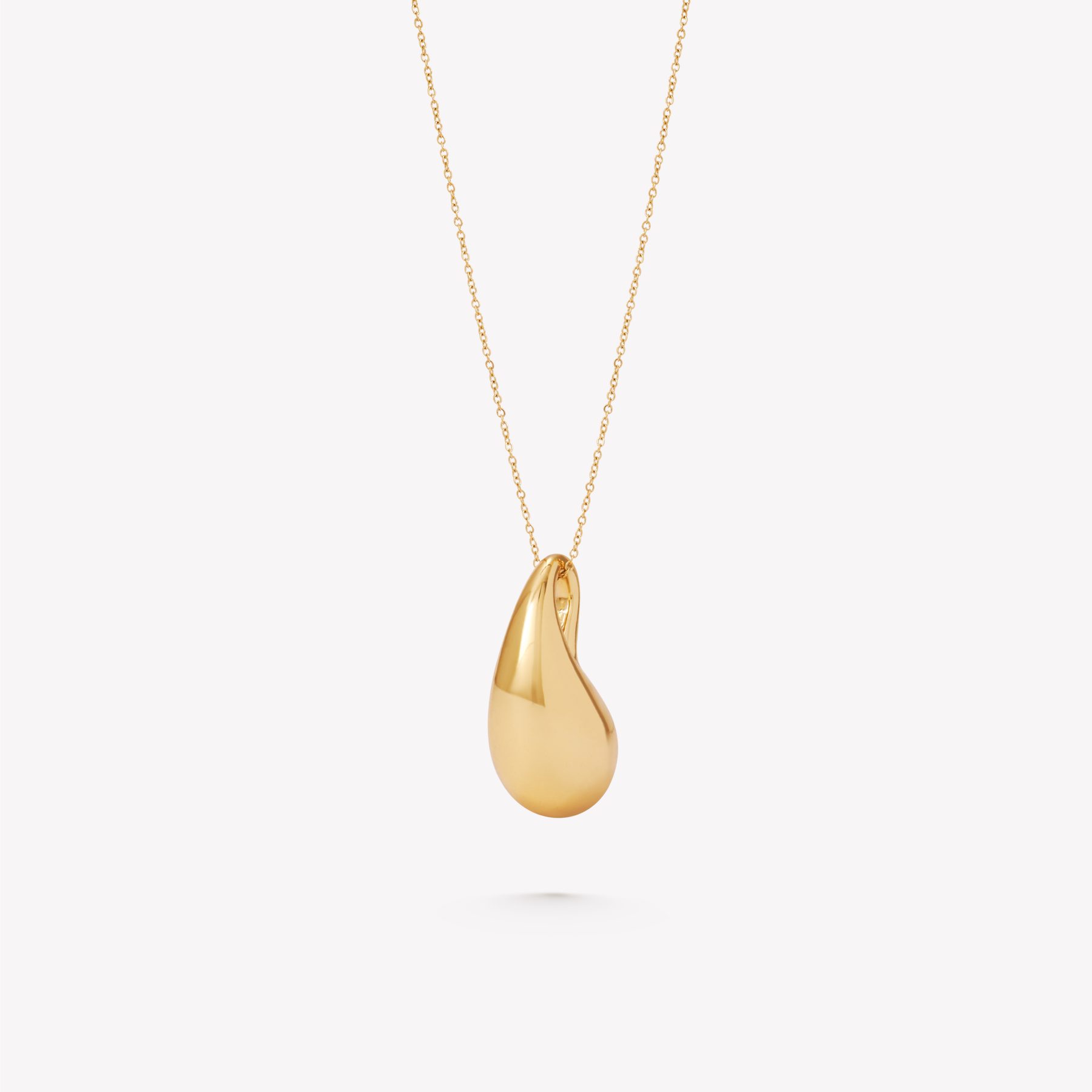Cadena oro 18k amarillo, Martillada 20x40 cm. y Dije Drop.