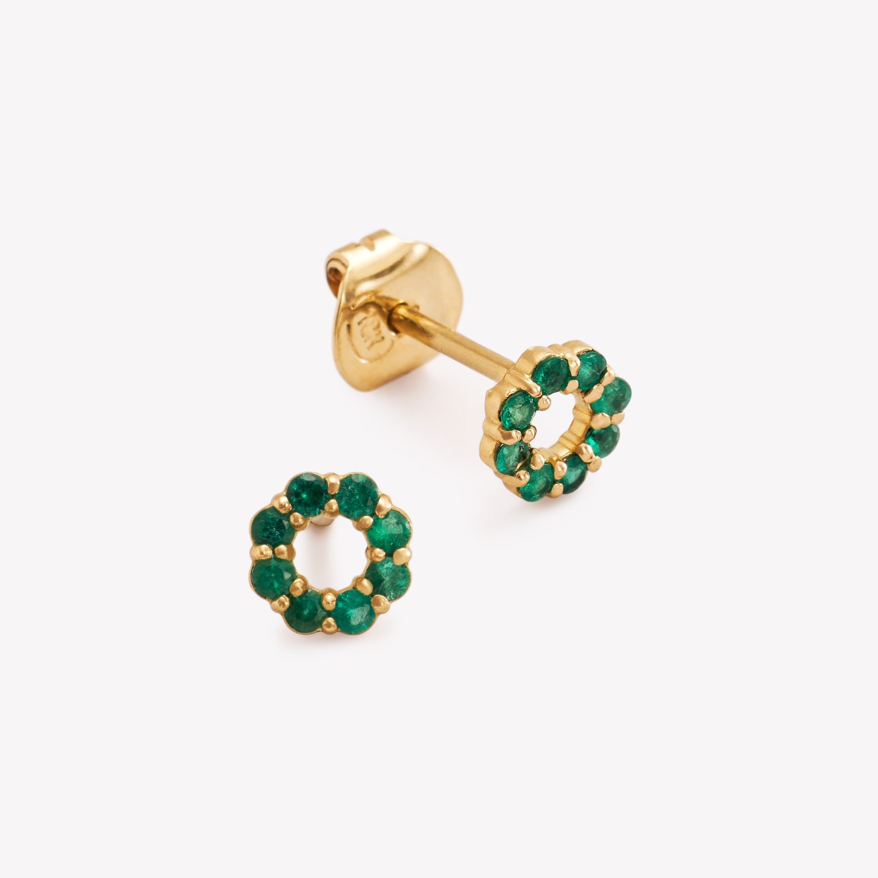 Aretes RIVIERE CIRCULAR CON ESMERALDAS en oro amarillo 18k