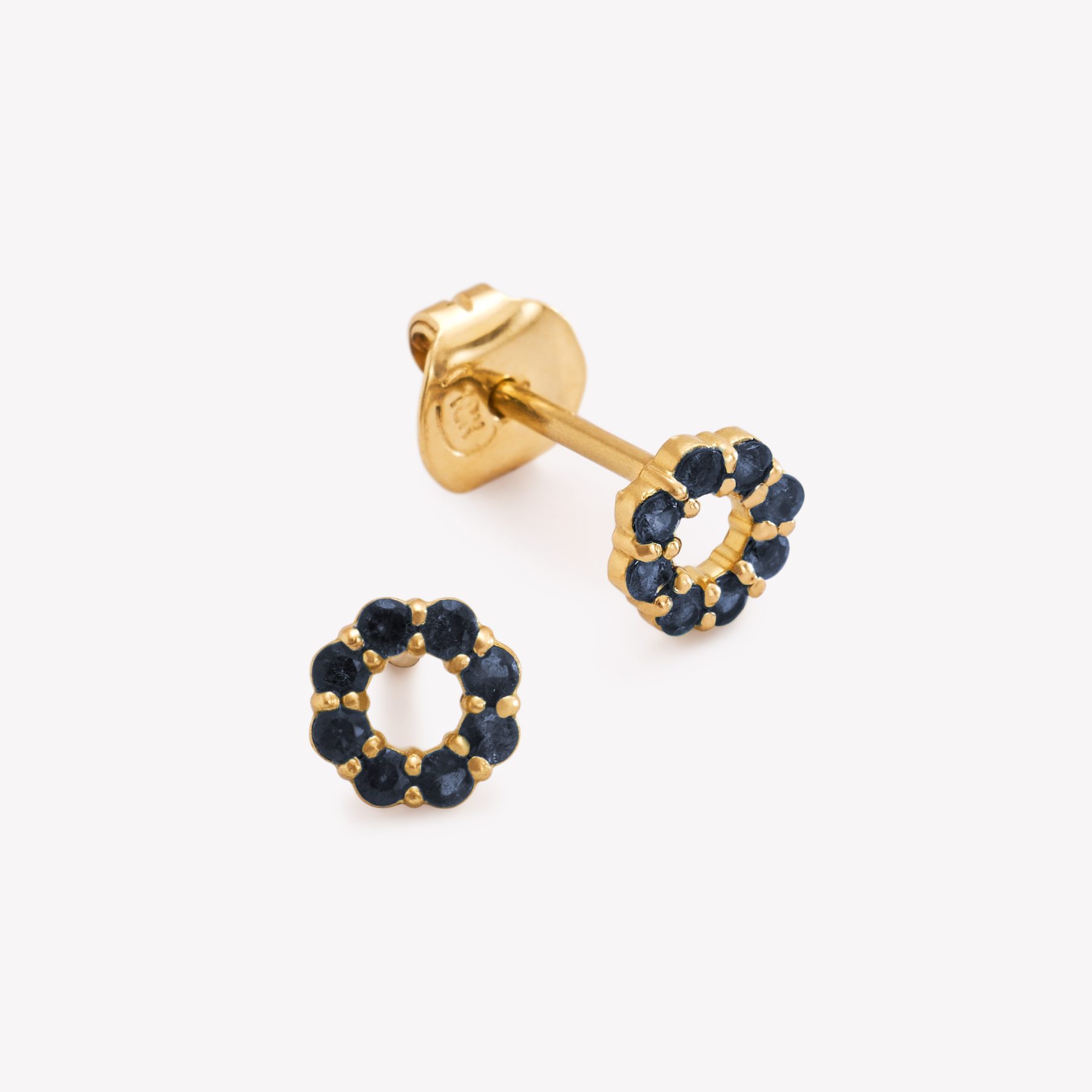 Aretes RIVIERE CIRCULAR CON ZAFIROS AZULES en oro amarillo 18k